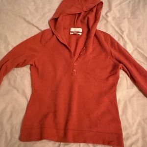 Cashmere sweater with a hood